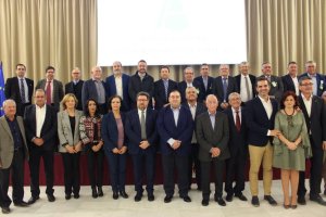 Francisco Vargas, en el centro, el pasado mes de noviembre, al cierre de la última asamblea de Asaja Almería.