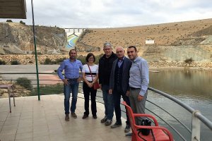Modesto con miembros de la Federación Europea.