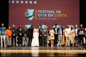 Foto de familia de los ganadores de esta edición.