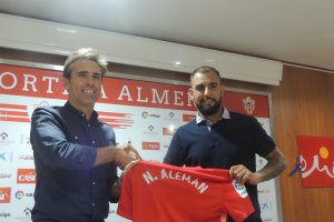 Miguel Corona ha llegado a firmar jugadores \'gordos\' para el Almería.