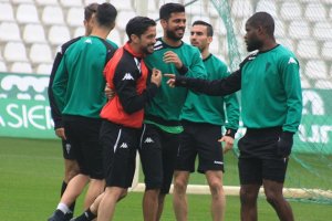 Aythami Artiles entrenando con el Córdoba.