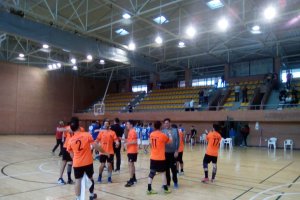 Los ganadores saludando a la afición.