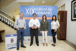 Presentación del Curso de Verano sobre cine ayer en Diputación.