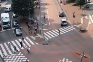 Carreras en la zona donde se ha producido el tiroteo.