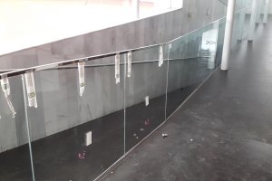 Zona acristalada del mercado de abastos de El Ejido que ha sido sustituida.