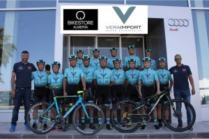 Presentación del equipo en Vera Import.