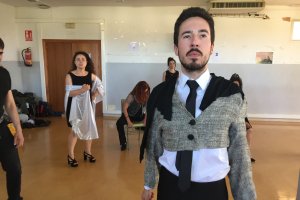 Ensayo de ‘Spain is different’, ayer, a cargo de los integrantes del Aula de Teatro de la UAL.