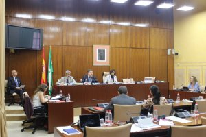 Debate sobre los residuos agrícolas ayer en el Parlamento andaluz