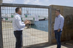 El alcalde ha visitado las instalaciones clausuradas.