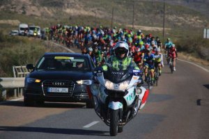 El pelotón de la pasada edición de la Vuelta a Almería.