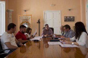 Junta de gobierno presidida por Felipe Cayuela.