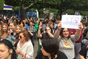 Movilización en contra de la sentencia de \'La Manada\' en Almería.