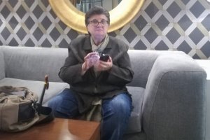 La periodista gallega, Esther Eiros, en su visita a Almería. Foto. Ricardo Alba