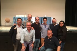 La directiva del Banco de Libros tras la presentación del desafío ciclista.