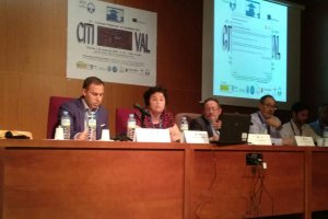 Mesa redonda en el Aulario IV de la Universidad de Almería el martes