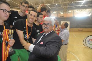 Tejada sigue sumando medallas.