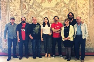 La nueva junta directiva de Asfaan con Loles Peña (en el centro), como presidenta.