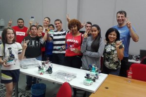 Grupo de alumnos del taller de robótica.