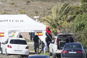 Ana Julia Quezada, durante el registro de la finca donde escondió el cuerpo de Gabriel.