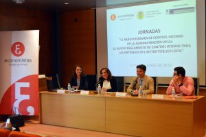 Jornadas de análisis de las cuentas públicas organizadas por los colegios de Economistas y de Titulares Mercantiles.