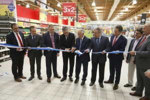 Corte de cinta en la inauguración del Carrefour Gran Plaza