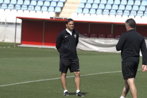 Fran Fernández continúa en el Almería.