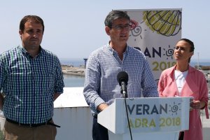 Autoridades durante la presentación del programa.