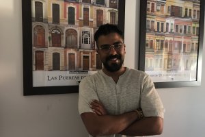 Andrés Amador Fernández, en la redacción de LA VOZ minutos después de la entrevista.