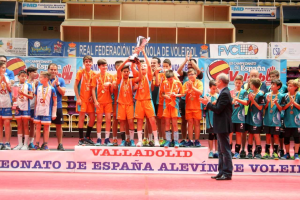 Los almerienses en lo más alto del podio.