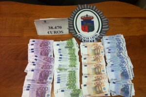 Billetes decomisados en Vícar en 2014