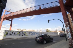 El \'puente rojo\' será cortada al paso peatonal desde este martes 26.