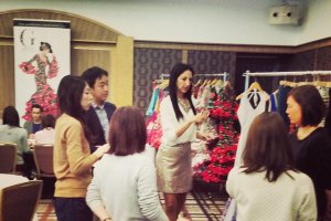 María Josefa Caparrós, gerente de Voss Flamenco, durante una visita comercial a Tokyo
