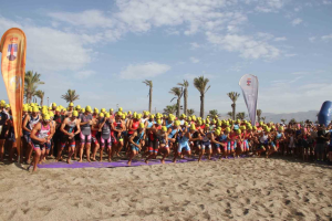 Los participantes de la pasada edición tomando la salida.