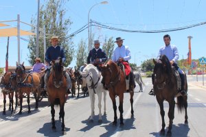 Participantes en el paseo a caballo durante su edición de estreno el año pasado.