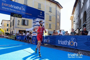 Jairo Ruiz llegando a la línea de meta.