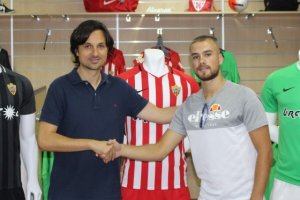 Ibán Andrés con Pablo Siles, primer fichaje del Almería B.
