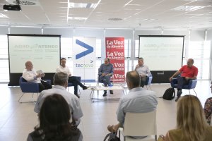 El público tuvo un papel muy activo, siendo en ocasiones partícipe del propio debate.