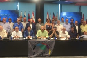 Los presidente de las Peñas en la reunión con LaLiga.