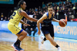 La nueva jugadora en acción.