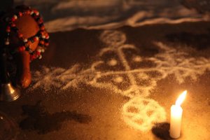 El vudú era utilizado para atemorizar a la víctima.