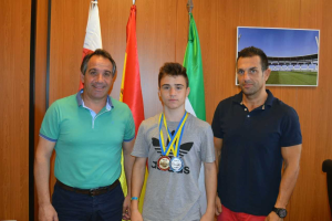 Juanjo Segura con el campeón.