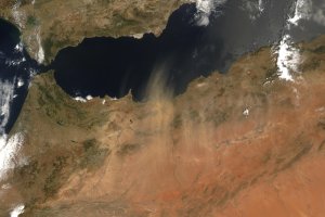 El aire sahariano que entraba por Almería lo está haciendo por Italia y Grecia