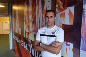 Esteban Navarro, entrenador del Almería B.
