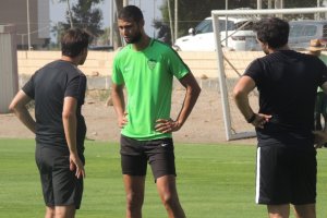 Joaquín habla con Fran.