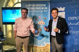 García y Carmona presentaron la app en Diputación. F.C.