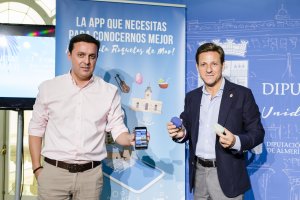 Javier A. García presentando la app de turismo de Roquetas de Mar hace unos días.