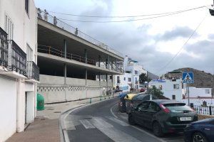Avenida París y la obra del nuevo ayuntamiento y mirador a la derecha.