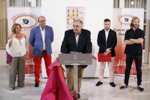 inauguración de  la muestra ‘Luces’ este martes en el Patio de Luces del Palacio Provincial.