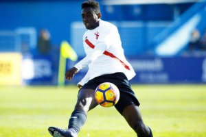 Eteki en su etapa en el filial del Sevilla.