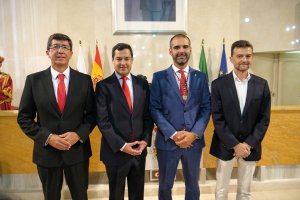 El alcalde con los líderes andaluces de PP, IULV-CA y Ciudadanos